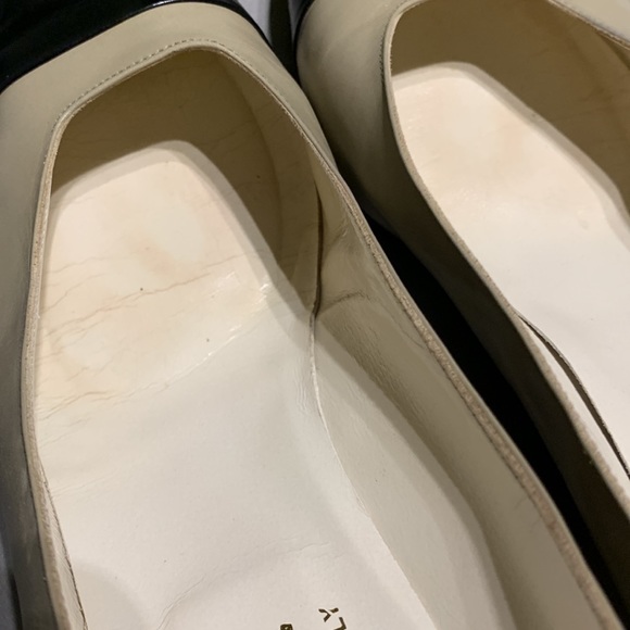 David Evins Bone & Black Classic Spectator Pump Size 9 1/2 AAAA (Extra Narrow) - Picture 9 of 14